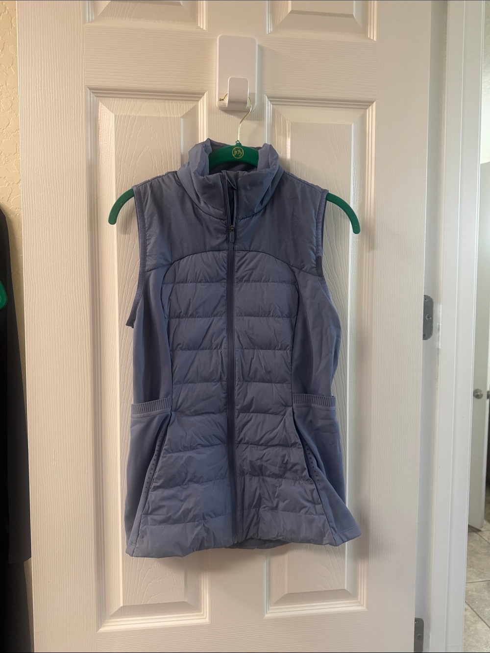 lululemon athletica light blue quilted sleeveless vest